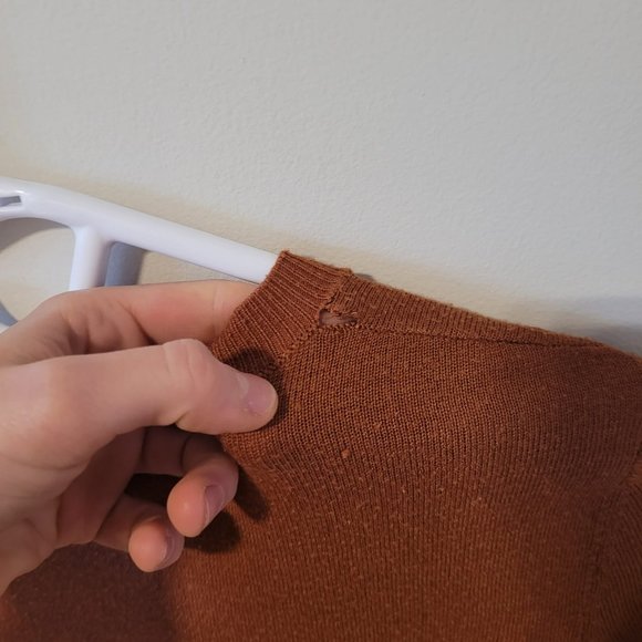 Thin Sweater - Picture 7 of 7